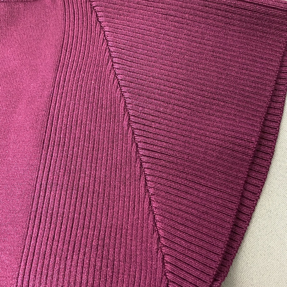 Bebe stretch knit top Merlot NWOT Medium - Picture 6 of 6